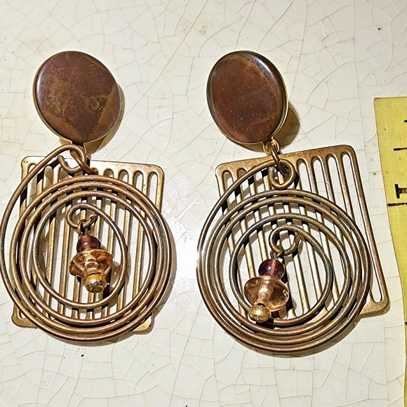 Bronze Brown Memphis style spiral shapes with amber gemstone earrings - Picture 3 of 5